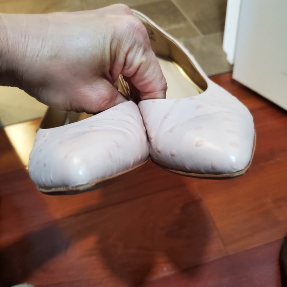 Clarks Swiss Dot Heels - Picture 5 of 8